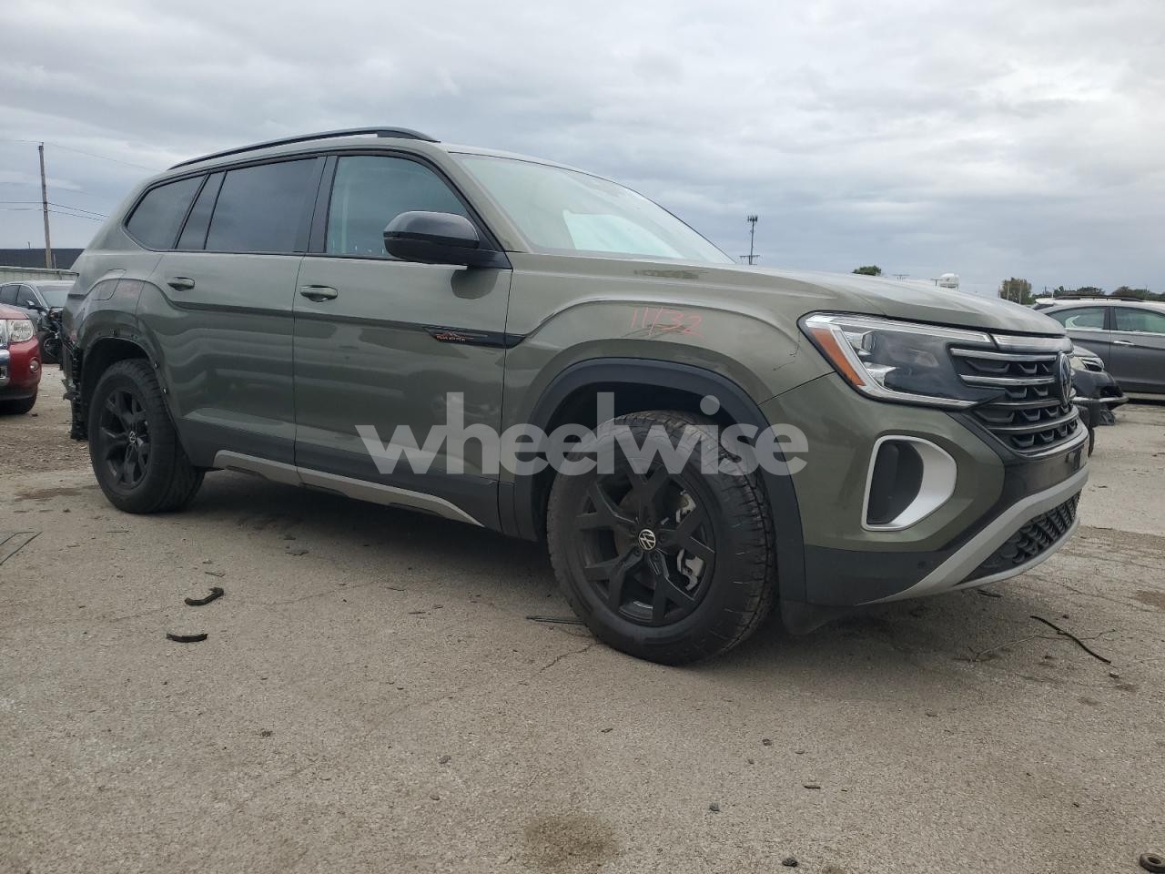 Photo 4 of 2025 VOLKSWAGEN ATLAS PEAK EDITION SE (VIN 1V2CR2CA2SC532188)