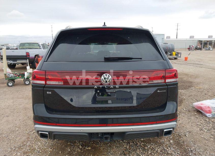 Photo 17 of 2024 Volkswagen Atlas 2.0T PEAK EDITION SE W/TECHNOLOGY (VIN 1V2CR2CA3RC585153)