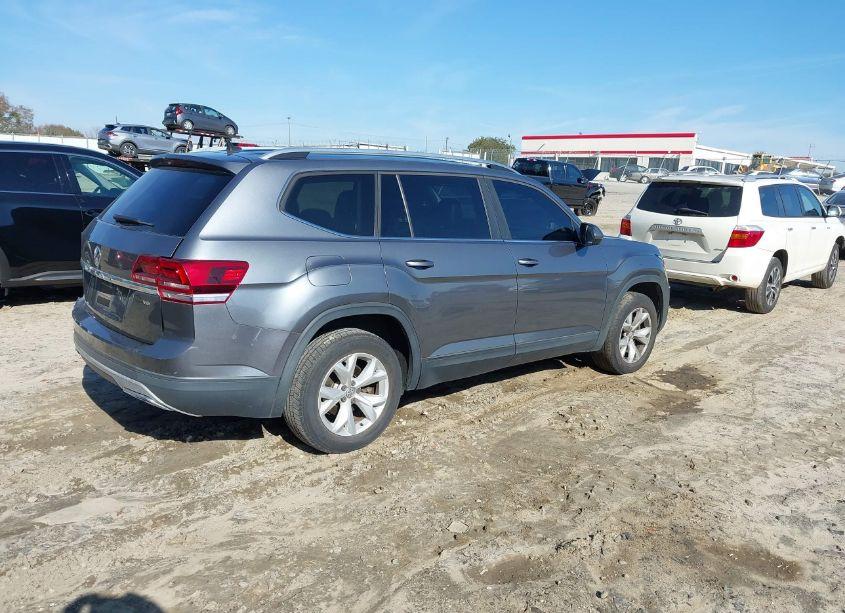 Photo 4 of 2018 Volkswagen Atlas 3.6L V6 SE (VIN 1V2CR2CA6JC515778)