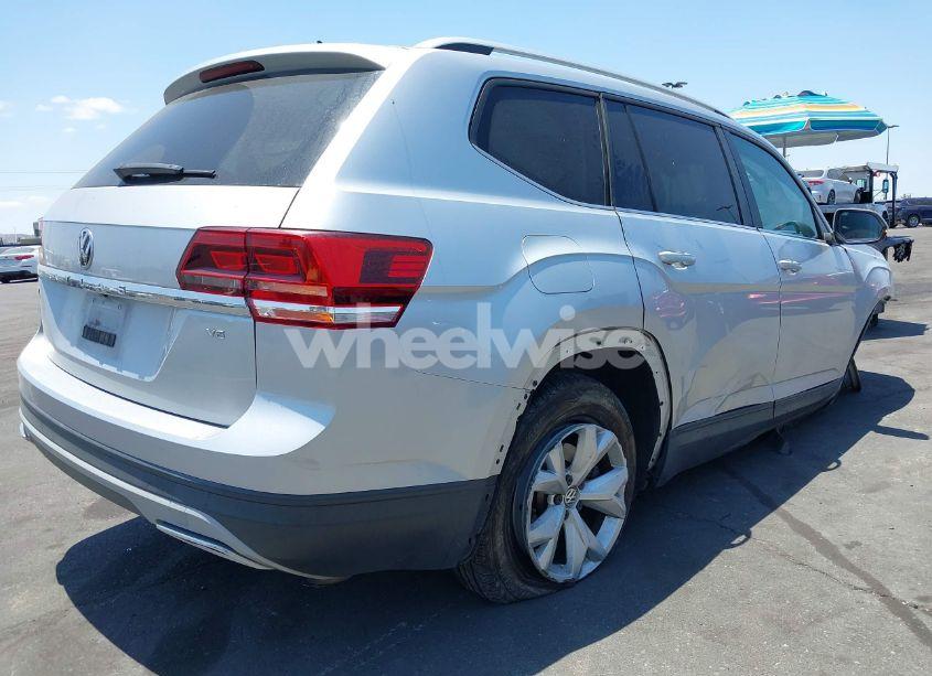 Photo 4 of 2018 Volkswagen Atlas 3.6L V6 SE (VIN 1V2CR2CA6JC570554)