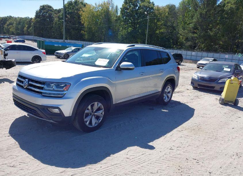 Photo 2 of 2018 Volkswagen Atlas 3.6L V6 SE (VIN 1V2CR2CA7JC528684)