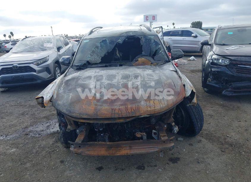 Photo 6 of 2024 Volkswagen Atlas 2.0T PEAK EDITION SE W/TECHNOLOGY (VIN 1V2CR2CA7RC573331)