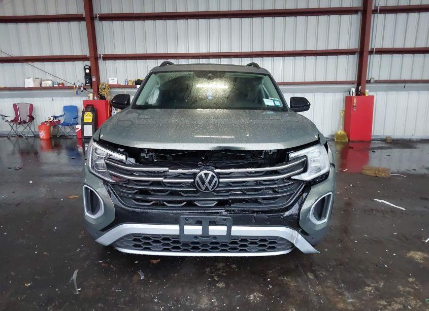 Photo 12 of 2024 Volkswagen Atlas 2.0T PEAK EDITION SE W/TECHNOLOGY (VIN 1V2CR2CA7RC586547)