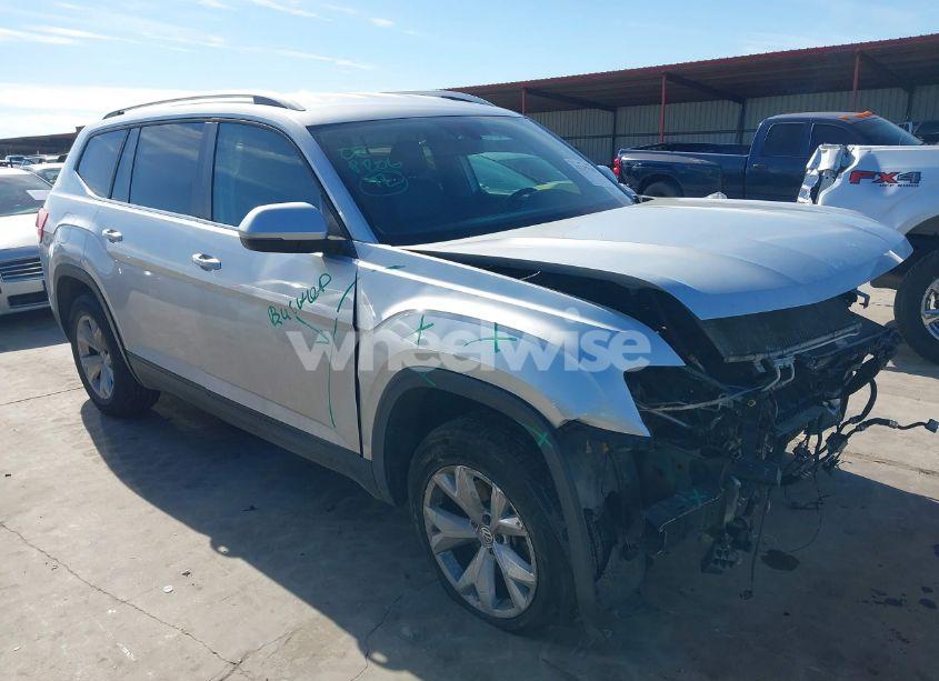 2018 Volkswagen Atlas 3.6L V6 SE (VIN 1V2CR2CA9JC566725) main photo