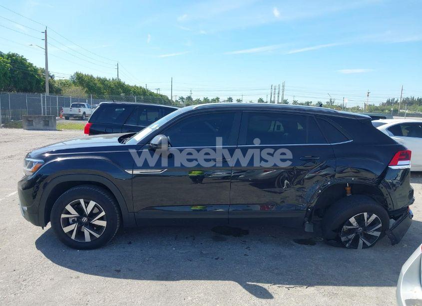 Photo 14 of 2022 Volkswagen Atlas CROSS SPORT 2.0T SE (VIN 1V2DC2CA9NC206785)