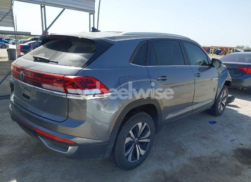 Photo 4 of 2024 Volkswagen Atlas CROSS SPORT 2.0T SE (VIN 1V2DE2CA8RC202274)