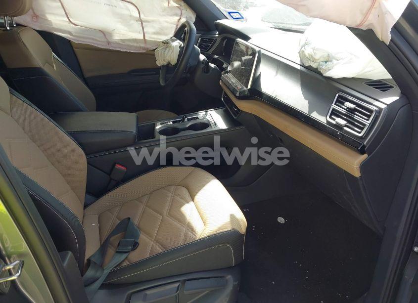 Photo 5 of 2024 Volkswagen Atlas CROSS SPORT 2.0T SE (VIN 1V2DE2CA8RC202274)