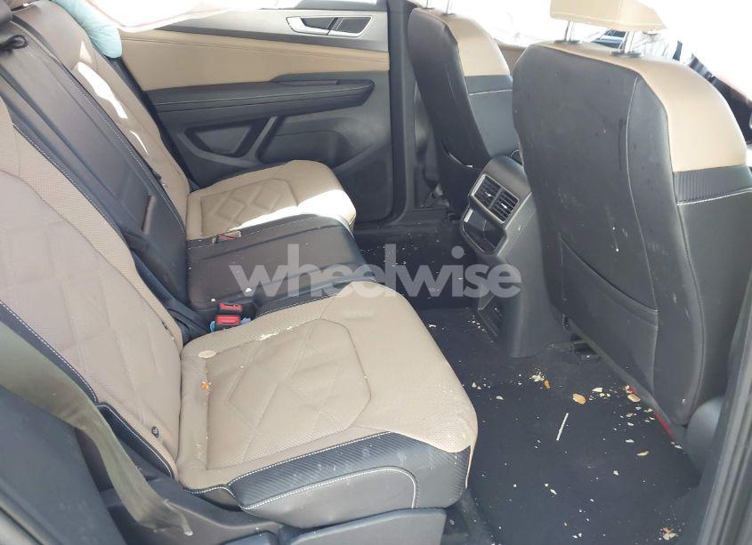 Photo 8 of 2024 Volkswagen Atlas CROSS SPORT 2.0T SE (VIN 1V2DE2CA8RC202274)