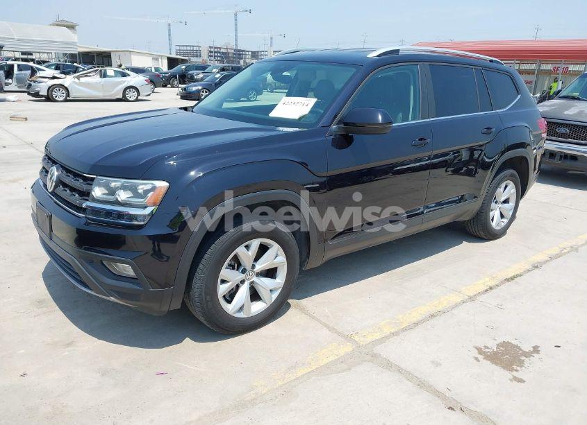 Photo 2 of 2018 Volkswagen Atlas 2.0T SE/2.0T SE W/TECHNOLOGY (VIN 1V2DP2CA0JC600433)