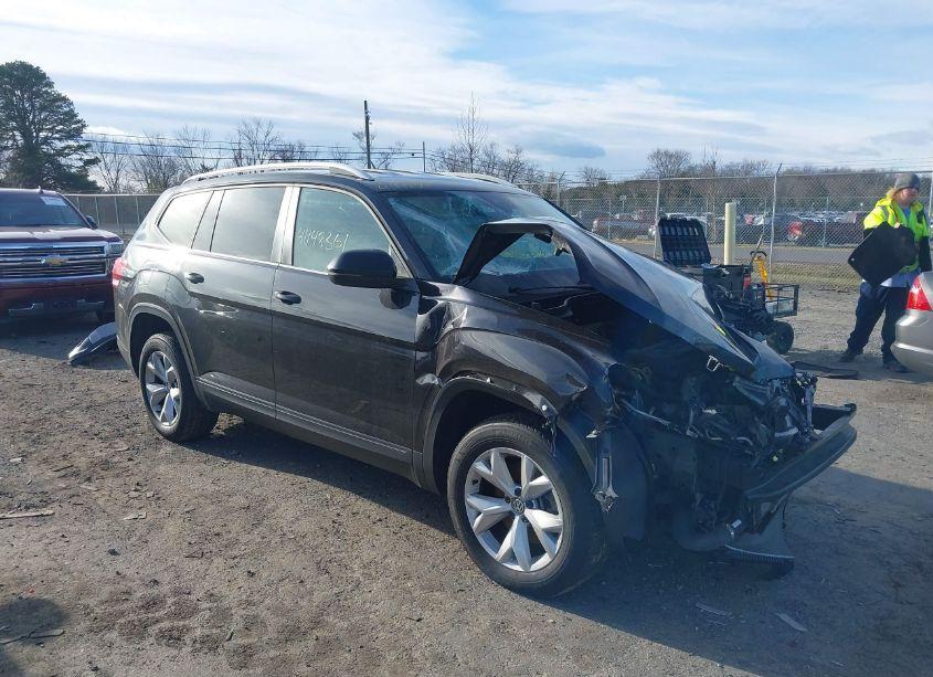 2018 Volkswagen Atlas 2.0T SE/2.0T SE W/TECHNOLOGY (VIN 1V2DP2CA2JC599396) main photo