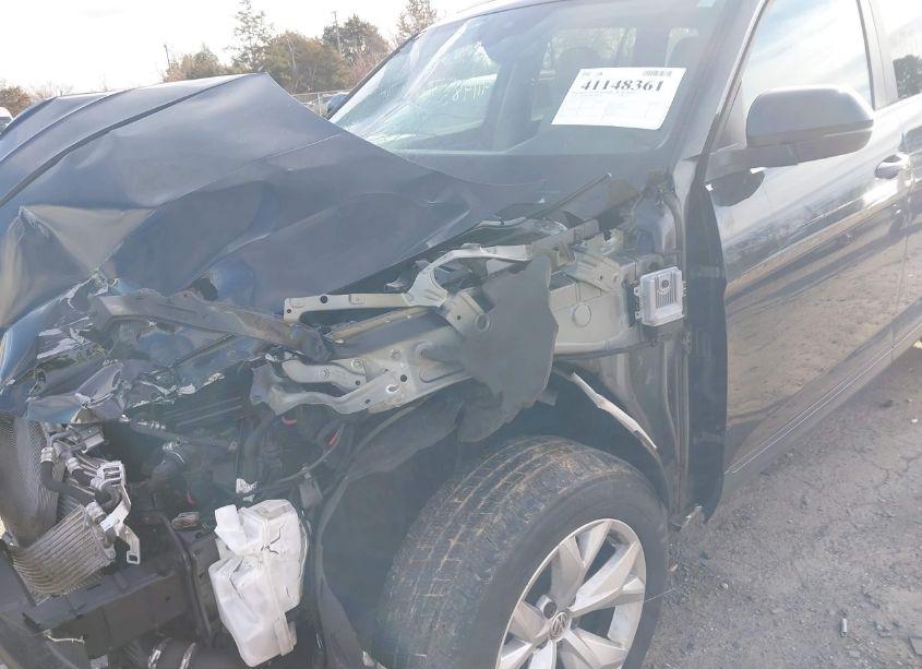 Photo 6 of 2018 Volkswagen Atlas 2.0T SE/2.0T SE W/TECHNOLOGY (VIN 1V2DP2CA2JC599396)