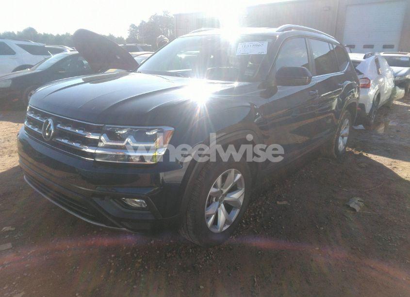 Photo 2 of 2018 Volkswagen Atlas 2.0T SE/2.0T SE W/TECHNOLOGY (VIN 1V2DP2CA3JC600913)