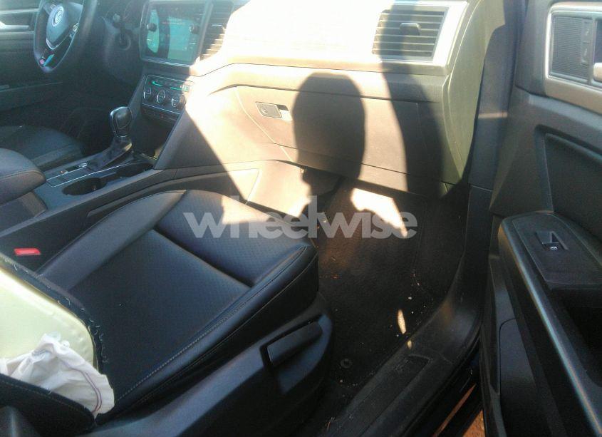 Photo 5 of 2018 Volkswagen Atlas 2.0T SE/2.0T SE W/TECHNOLOGY (VIN 1V2DP2CA3JC600913)