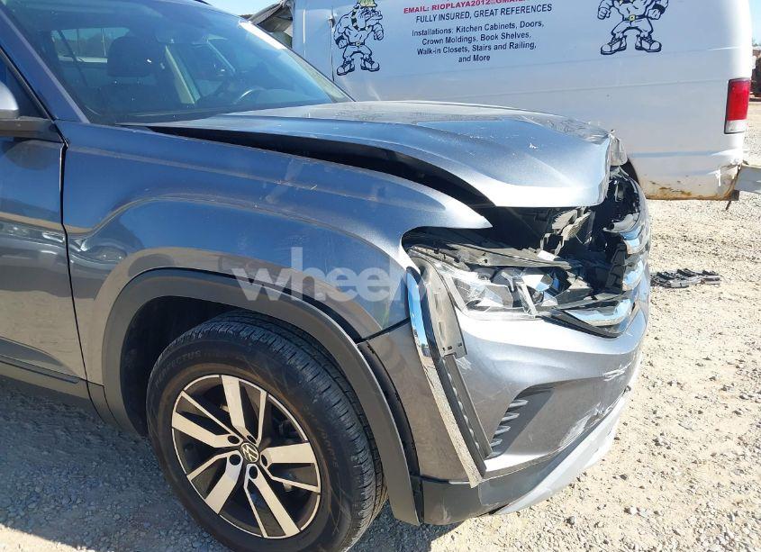 Photo 18 of 2021 Volkswagen Atlas 2.0T SE (VIN 1V2DP2CA3MC518670)