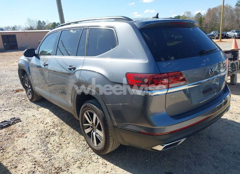 Photo 3 of 2021 Volkswagen Atlas 2.0T SE (VIN 1V2DP2CA3MC518670)
