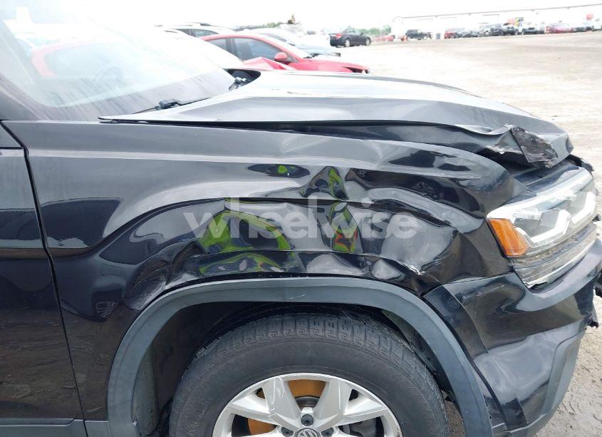 Photo 6 of 2020 Volkswagen Atlas 2.0T SE (VIN 1V2DP2CA4LC500273)