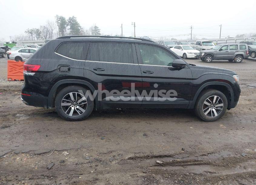 Photo 13 of 2021 Volkswagen Atlas 2.0T SE (VIN 1V2DP2CA5MC545191)