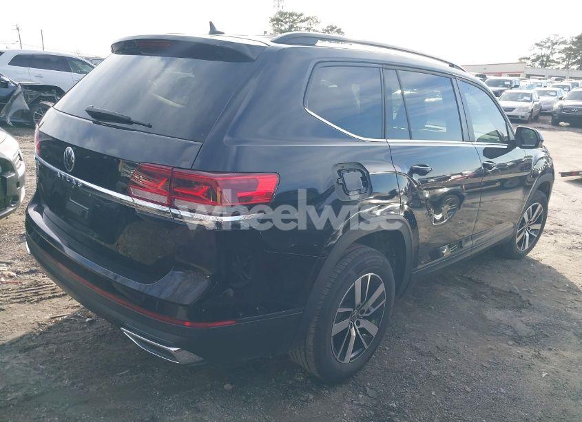 Photo 4 of 2021 Volkswagen Atlas 2.0T SE (VIN 1V2DP2CA5MC545191)