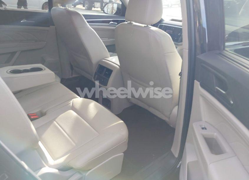 Photo 8 of 2021 Volkswagen Atlas 2.0T SE (VIN 1V2DP2CA5MC545191)