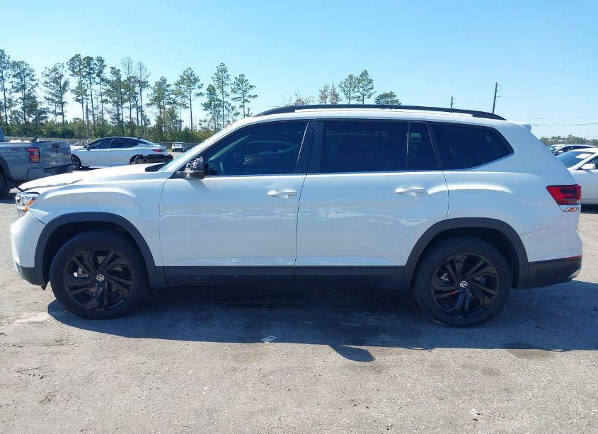 Photo 15 of 2022 Volkswagen Atlas 2.0T SE (VIN 1V2DP2CA5NC547220)