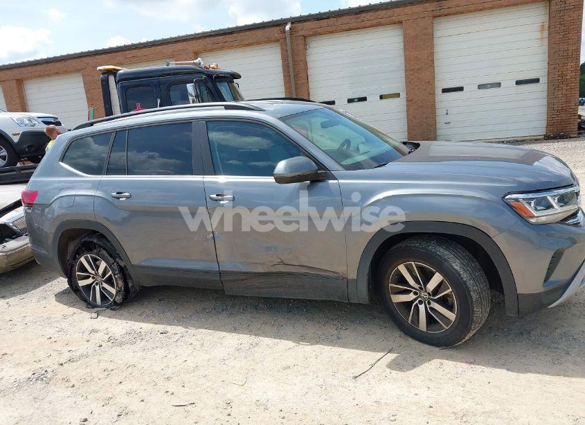 Photo 13 of 2021 Volkswagen Atlas 2.0T SE (VIN 1V2DP2CA6MC500115)