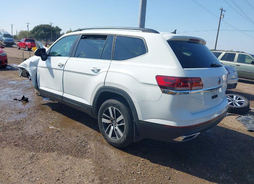 Photo 3 of 2021 Volkswagen Atlas 2.0T SE (VIN 1V2DP2CA7MC539277)