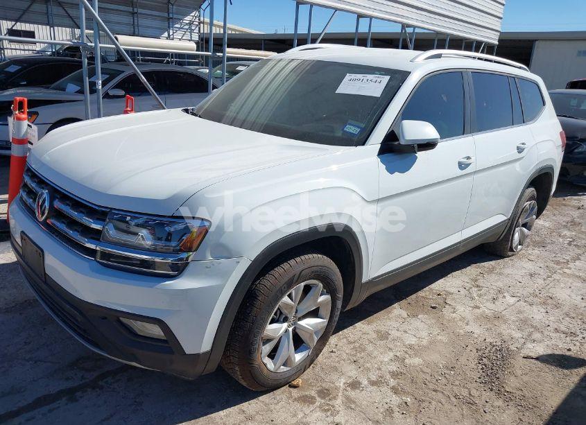 Photo 2 of 2018 Volkswagen Atlas 3.6L V6 SE/3.6L V6 SE W/TECHNOLOGY (VIN 1V2DR2CA1JC589632)