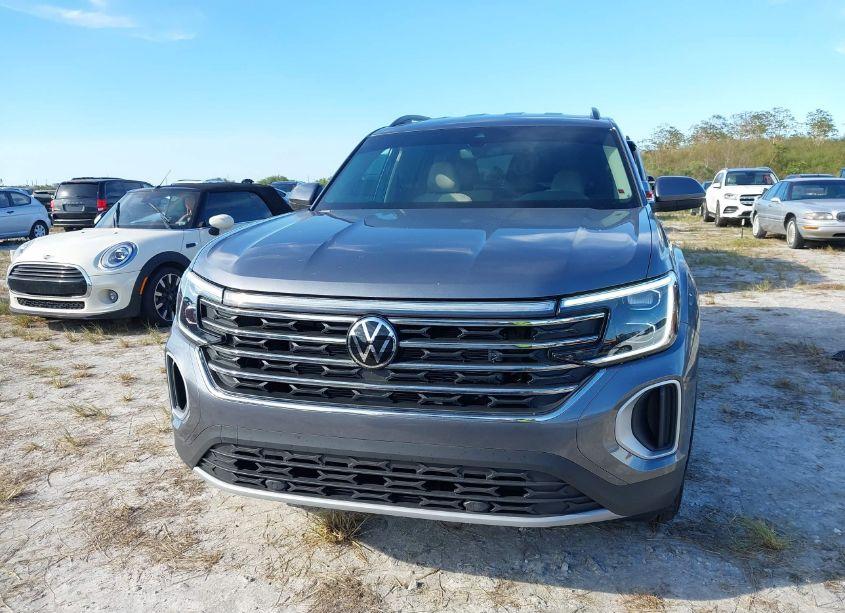 Photo 12 of 2024 Volkswagen Atlas 2.0T SE (VIN 1V2DR2CA5RC567645)