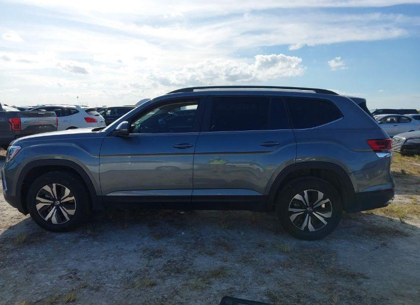 Photo 14 of 2024 Volkswagen Atlas 2.0T SE (VIN 1V2DR2CA5RC567645)