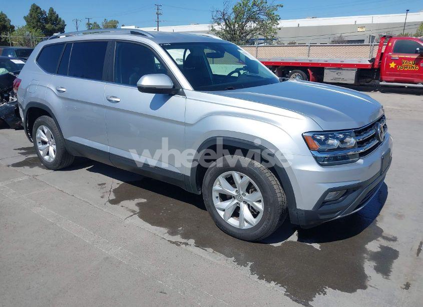 2018 Volkswagen Atlas 3.6L V6 SE/3.6L V6 SE W/TECHNOLOGY (VIN 1V2DR2CA9JC502205) main photo