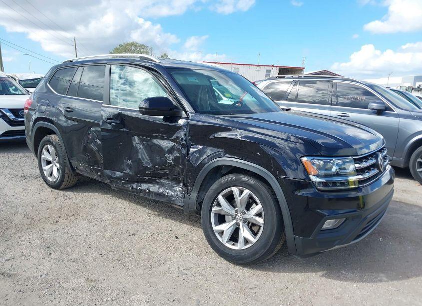 2018 Volkswagen Atlas 3.6L V6 SE/3.6L V6 SE W/TECHNOLOGY (VIN 1V2DR2CAXJC527839) main photo