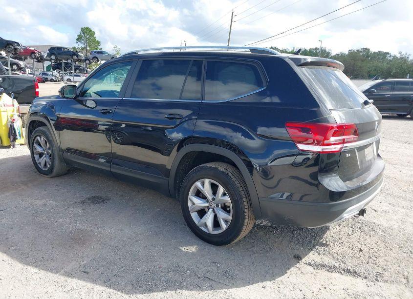 Photo 3 of 2018 Volkswagen Atlas 3.6L V6 SE/3.6L V6 SE W/TECHNOLOGY (VIN 1V2DR2CAXJC527839)