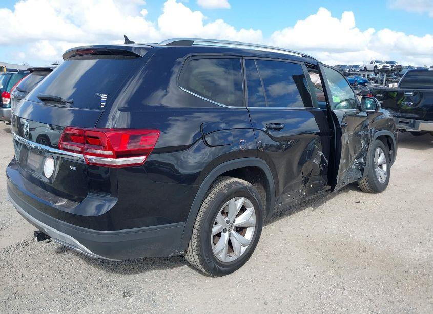 Photo 4 of 2018 Volkswagen Atlas 3.6L V6 SE/3.6L V6 SE W/TECHNOLOGY (VIN 1V2DR2CAXJC527839)