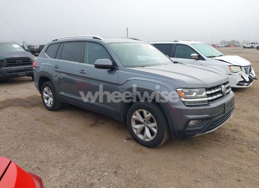 2019 Volkswagen Atlas 3.6L V6 SE (VIN 1V2DR2CAXKC534923) main photo