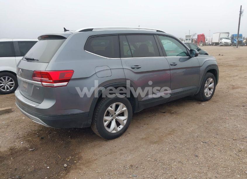 Photo 4 of 2019 Volkswagen Atlas 3.6L V6 SE (VIN 1V2DR2CAXKC534923)