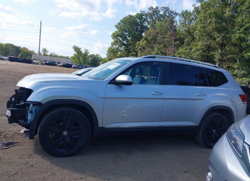 Photo 14 of 2018 Volkswagen Atlas 2.0T SEL (VIN 1V2EP2CA5JC598490)
