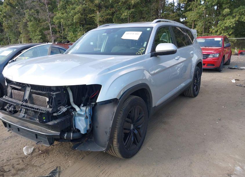 Photo 2 of 2018 Volkswagen Atlas 2.0T SEL (VIN 1V2EP2CA5JC598490)