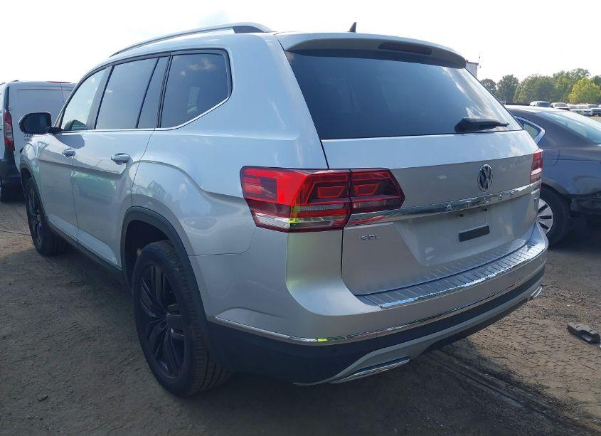 Photo 3 of 2018 Volkswagen Atlas 2.0T SEL (VIN 1V2EP2CA5JC598490)