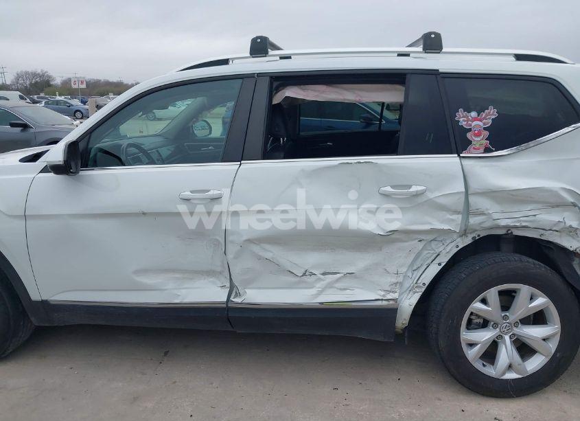 Photo 15 of 2018 Volkswagen Atlas 3.6L V6 SEL (VIN 1V2ER2CA1JC526874)