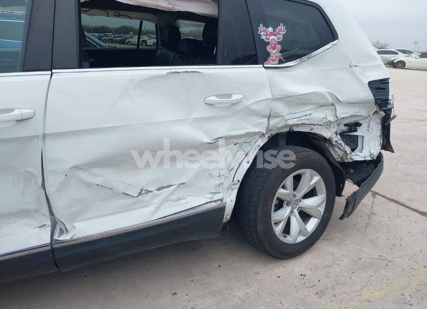 Photo 6 of 2018 Volkswagen Atlas 3.6L V6 SEL (VIN 1V2ER2CA1JC526874)