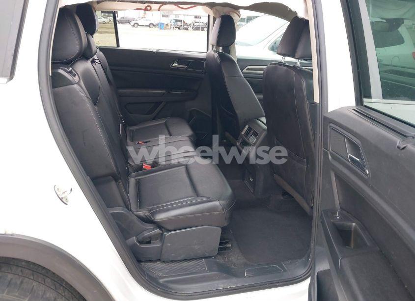 Photo 8 of 2018 Volkswagen Atlas 3.6L V6 SEL (VIN 1V2ER2CA1JC526874)