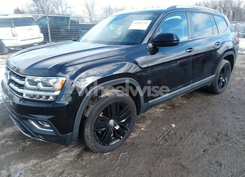 Photo 2 of 2019 Volkswagen Atlas 3.6L V6 SEL (VIN 1V2ER2CA2KC512578)