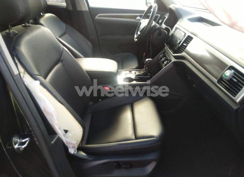 Photo 5 of 2019 Volkswagen Atlas 3.6L V6 SEL (VIN 1V2ER2CA2KC512578)