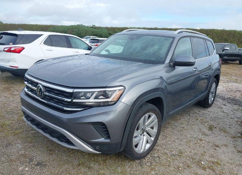 Photo 2 of 2021 Volkswagen Atlas 3.6L V6 SEL (VIN 1V2ER2CA2MC555708)