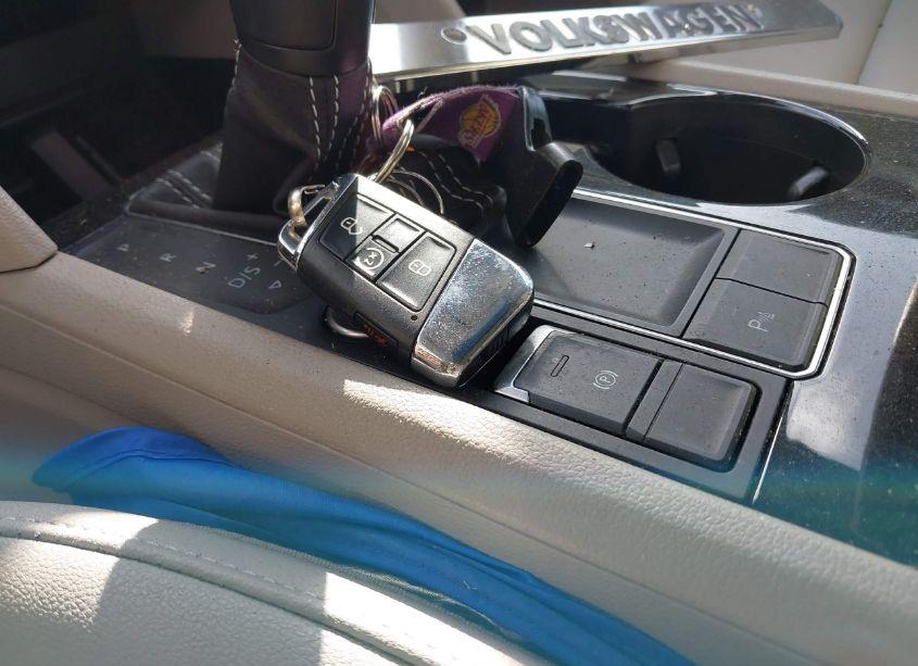 Photo 11 of 2021 Volkswagen Atlas 3.6L V6 SEL (VIN 1V2ER2CA7MC549810)