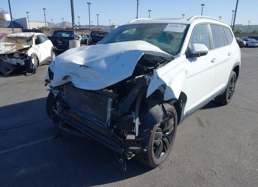 Photo 2 of 2021 Volkswagen Atlas 3.6L V6 SEL (VIN 1V2ER2CA7MC549810)