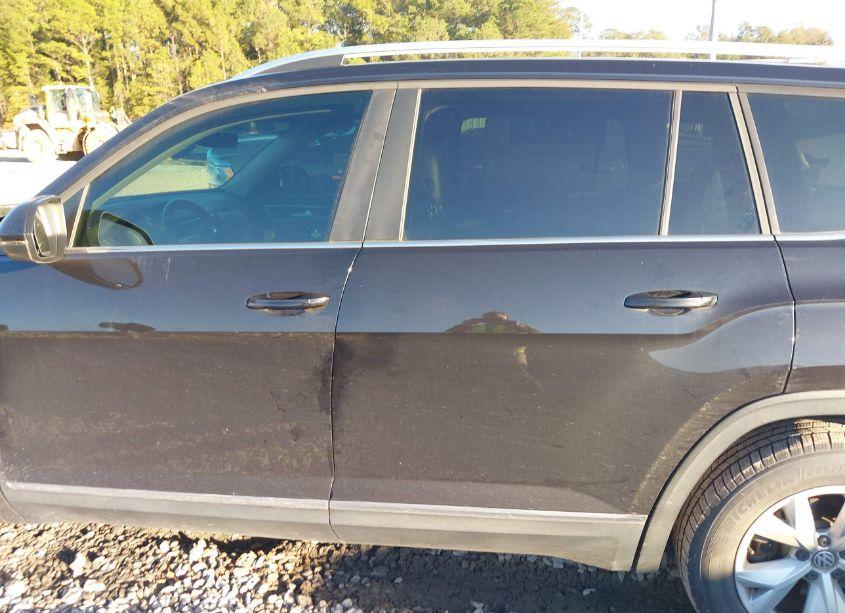 Photo 14 of 2018 Volkswagen Atlas 3.6L V6 SEL (VIN 1V2ER2CA8JC506301)