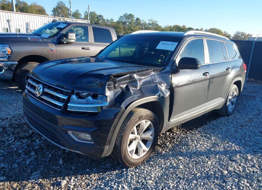 Photo 2 of 2018 Volkswagen Atlas 3.6L V6 SEL (VIN 1V2ER2CA8JC506301)