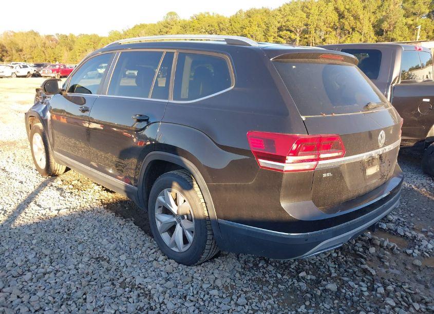 Photo 3 of 2018 Volkswagen Atlas 3.6L V6 SEL (VIN 1V2ER2CA8JC506301)