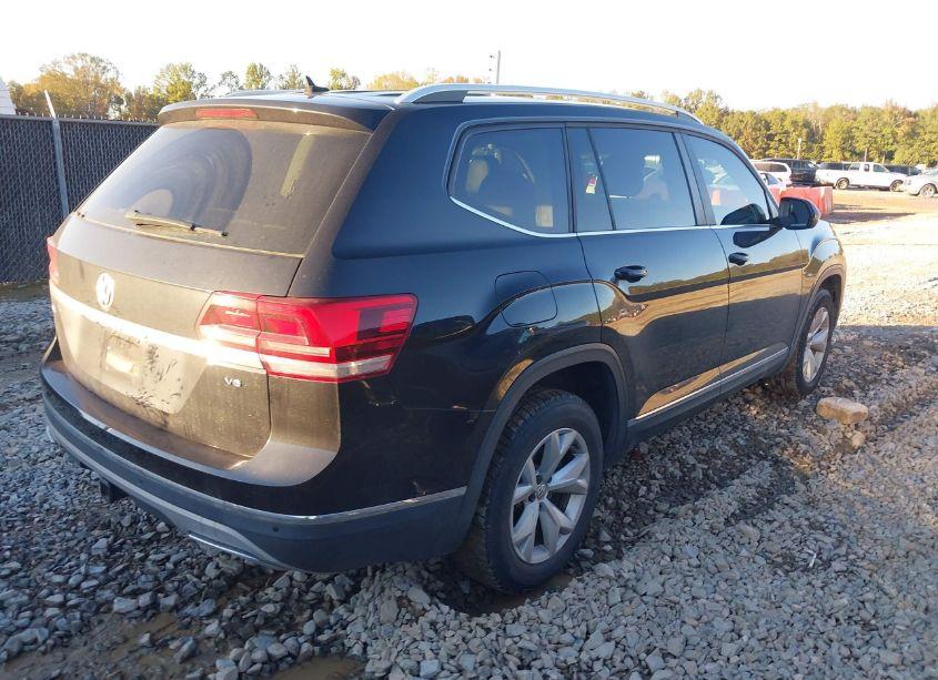 Photo 4 of 2018 Volkswagen Atlas 3.6L V6 SEL (VIN 1V2ER2CA8JC506301)